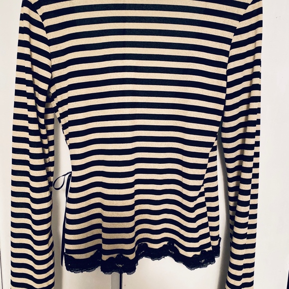 CUTE WRAP TOP BOUGHT IN FRANCE - Picture 4 of 4